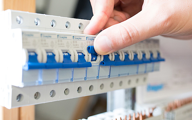 Schalt­schrank­bau bei Elektrotechnik Weber in Bad Brückenau